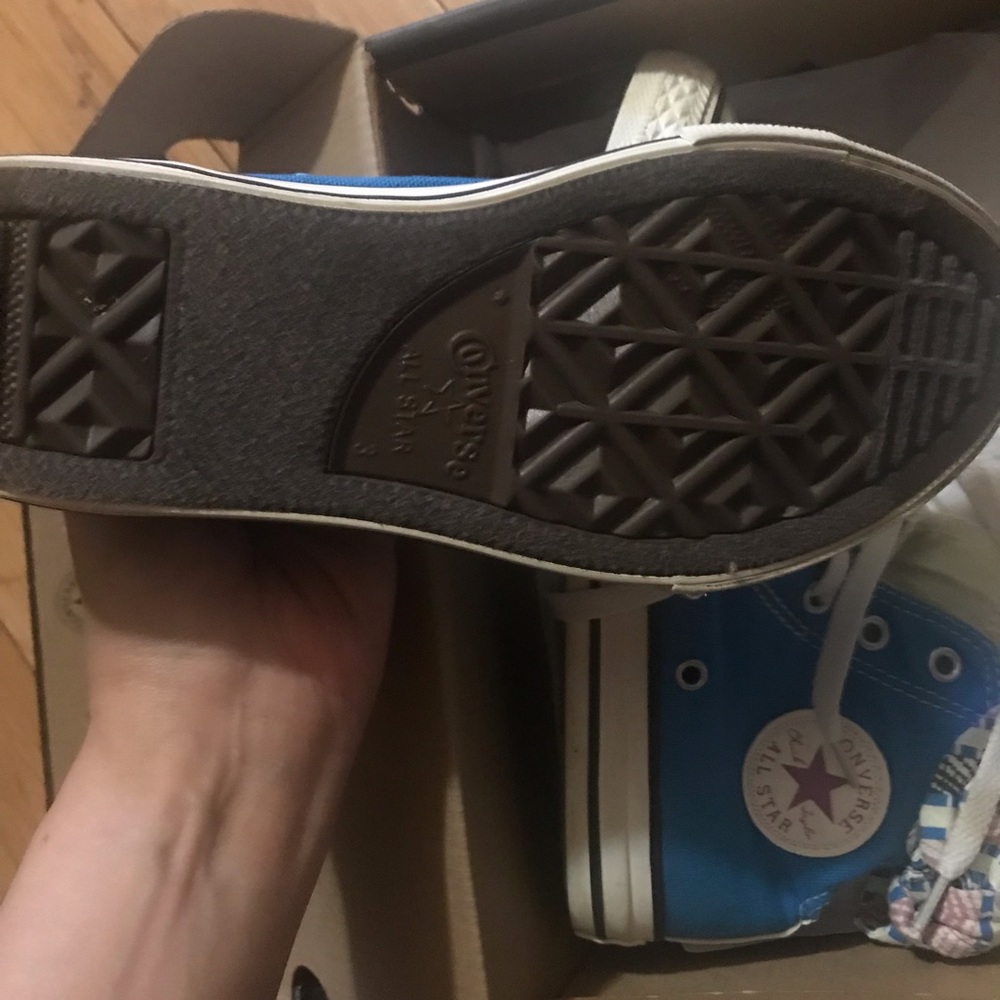 Converse with bows soooo cute!l - Picture 7 of 8